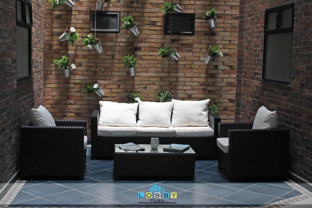 فندق Lobby Park ميديلين المظهر الخارجي الصورة
